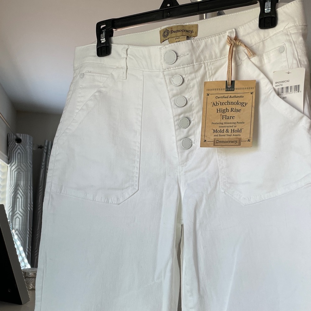 NWT Democracy White Flare Crop Jeans